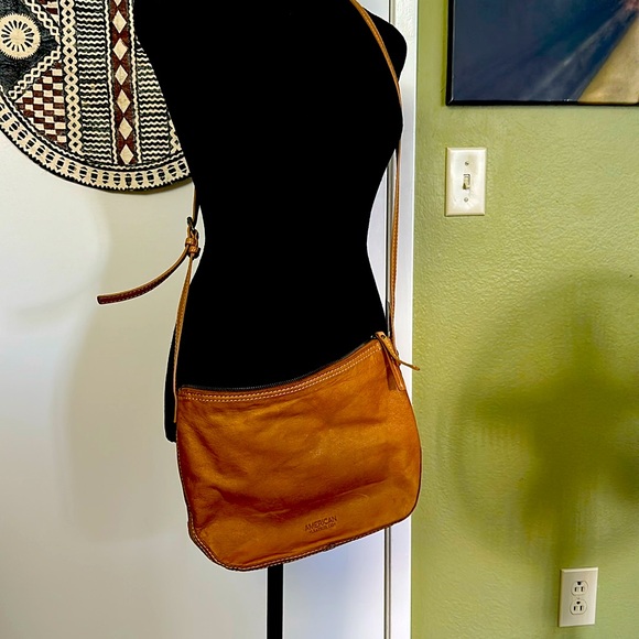 Tan women’s shoulder / messenger bag. Gently used - Picture 1 of 3